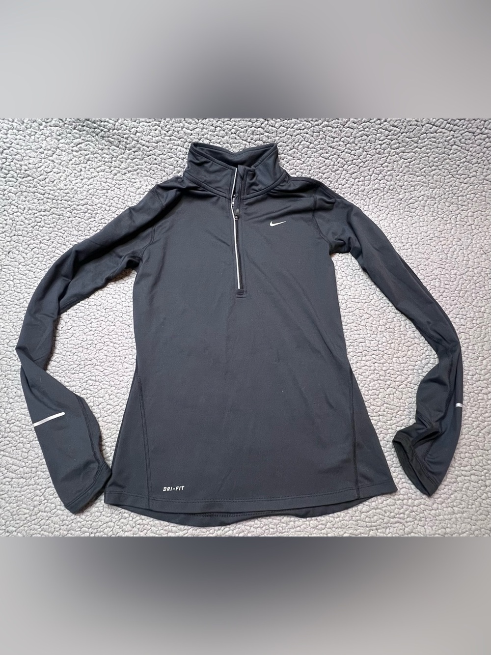 Nike Dri-FIT Running Top Half Zip Long Sleeve Women’s Size XS Black And White
